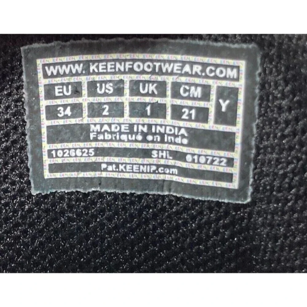 Keen Newport Shoe Youth Size 2 US Black TPS Big Foot Gold
